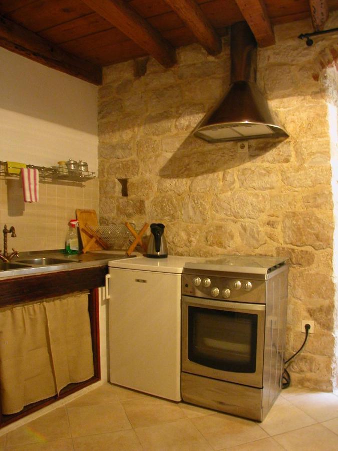 Rooms Livia Trogir Dış mekan fotoğraf