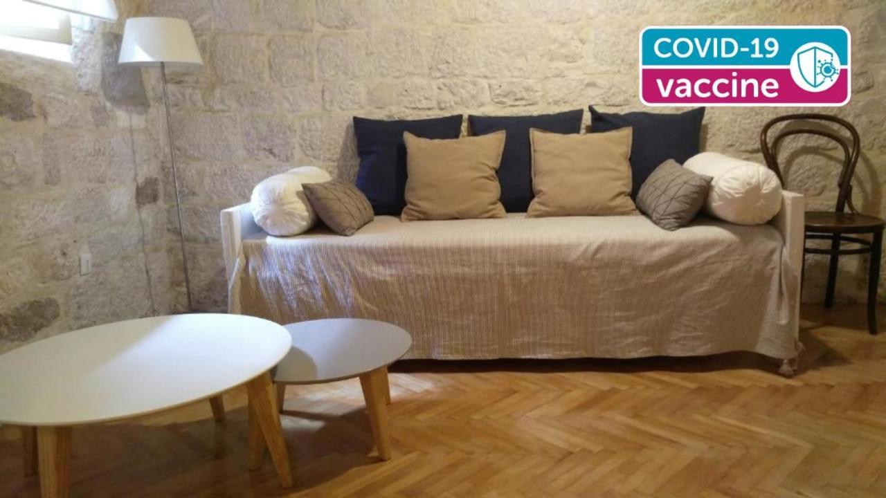 Rooms Livia Trogir Dış mekan fotoğraf
