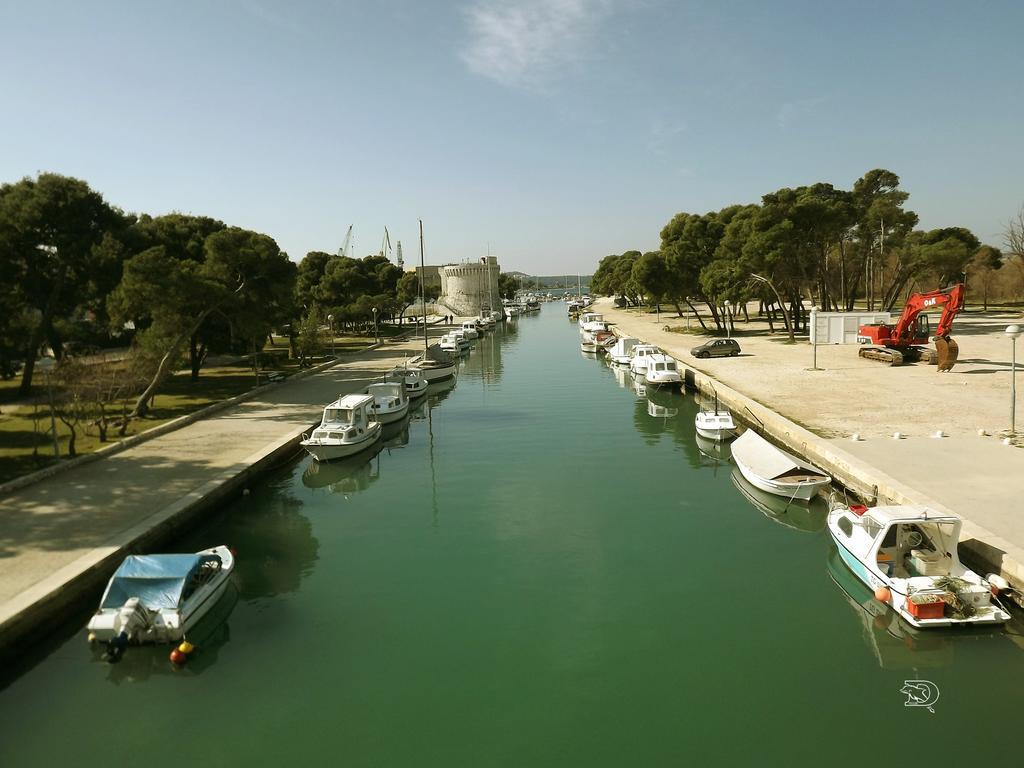Rooms Livia Trogir Dış mekan fotoğraf