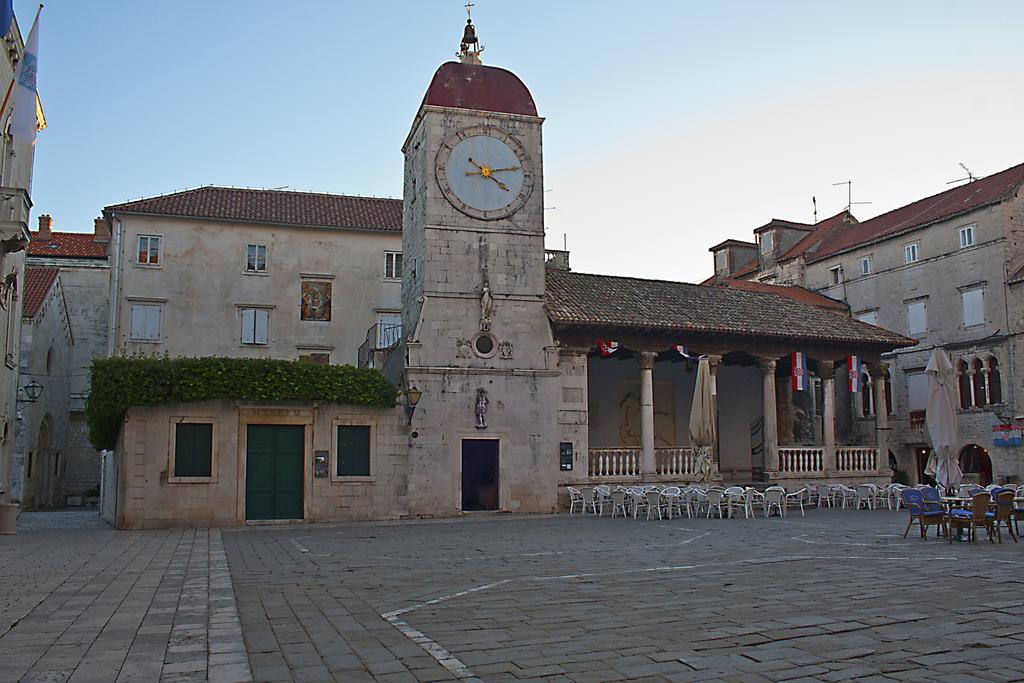 Rooms Livia Trogir Dış mekan fotoğraf