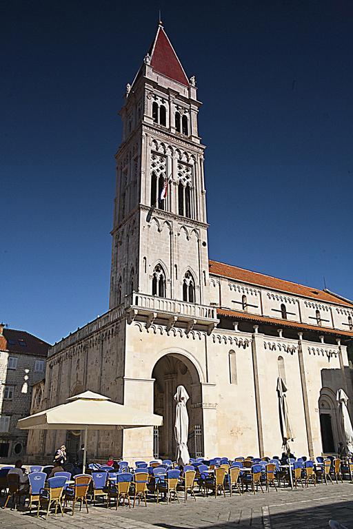 Rooms Livia Trogir Dış mekan fotoğraf