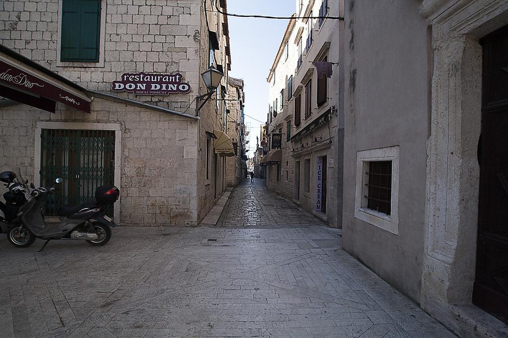 Rooms Livia Trogir Dış mekan fotoğraf