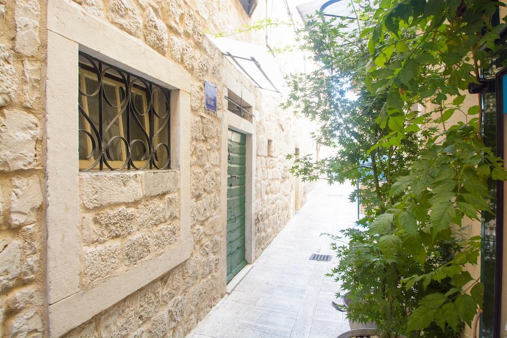 Rooms Livia Trogir Dış mekan fotoğraf