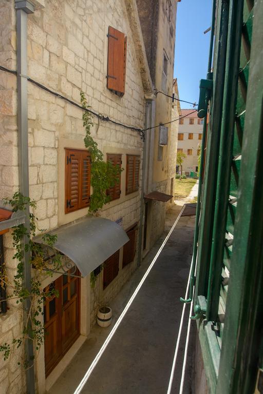 Rooms Livia Trogir Oda fotoğraf