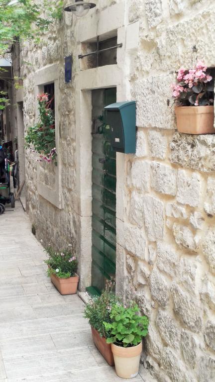 Rooms Livia Trogir Dış mekan fotoğraf