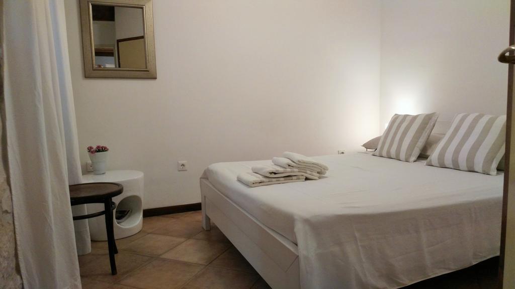 Rooms Livia Trogir Dış mekan fotoğraf